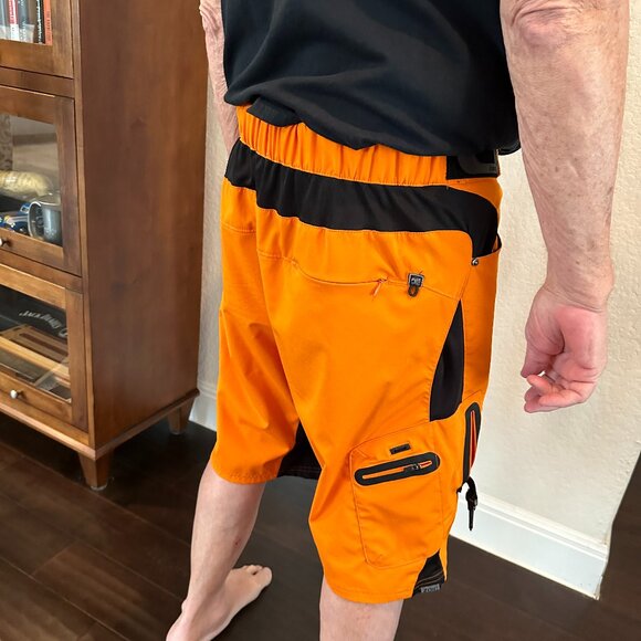 ZOIC Ether Shell Bike Shorts with Padded Liner Shorts- 36-38 - Picture 7 of 16